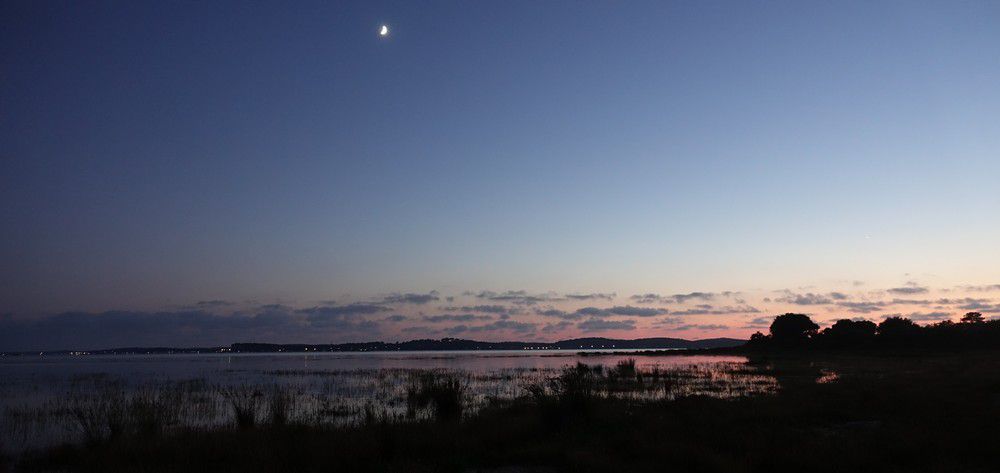 Lumières rouges, un soir d'été...