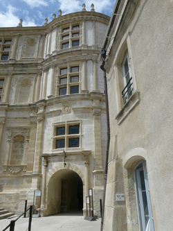 Ville de Grignan en drôme provençale