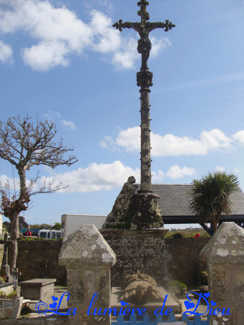 île d'Ouessant : église saint Pol Aurélien