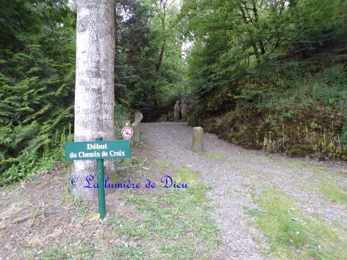 Plumelec, le chemin de croix de Callac