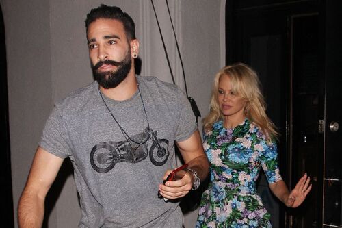 Trop d'argent pour Notre-Dame... Pamela Anderson et Adil Rami quittent le gala de l'OM