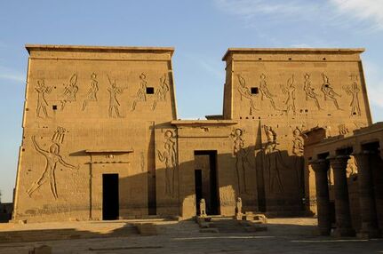 Medinet Habu (1) | Luxor and Karnak | Pictures | Egypt in ...