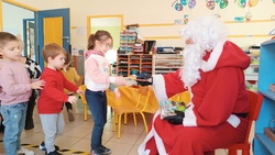 PS/MS: Le Père Noël est passé dans la classe!