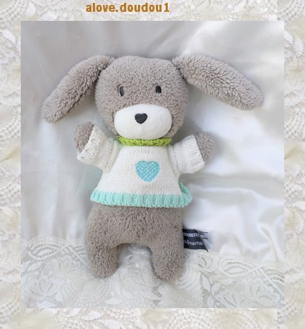 Doudou Peluche Lapin Musical Orchestra Gris Pull Blanc Coeur
