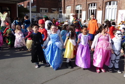 Reines, princes, pirates ... voici les photos du carnaval