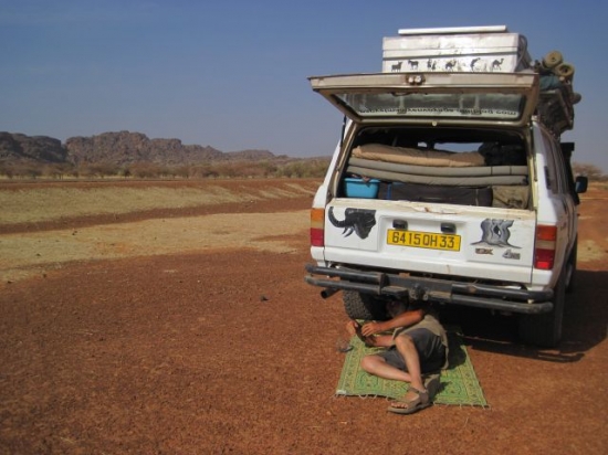 Mali Réparation du pot d'échappement