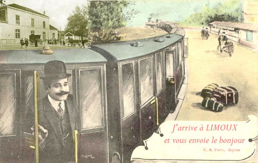 Chapeau melon et fine moustache, le voyageur arrive en gare de Limoux.