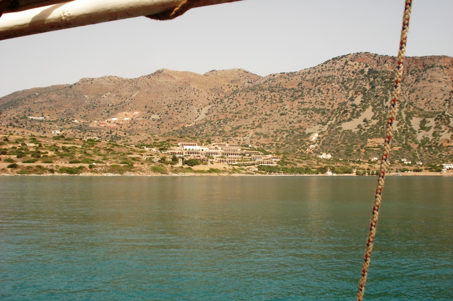 D'ELOUNDA  VERS  ESCALE  DES  ILES  DES  OUBLIES  (ILE  DES LEPREUX)  EN  CRETE