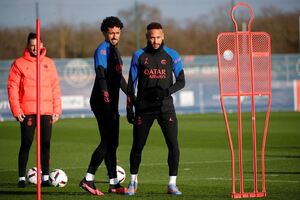 season psg soccer training hop for the new generation