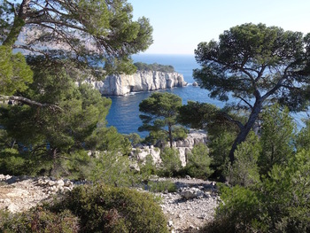 La Pointe d'En Vau. Au fond, la Pointe de la Cacau