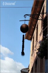 Enseigne de magasin à Ribeauvillé Haut-Rhin Alsace