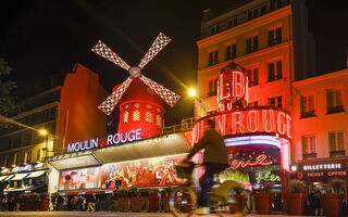  Le Moulin Rouge perd ses ailes à Paris : 