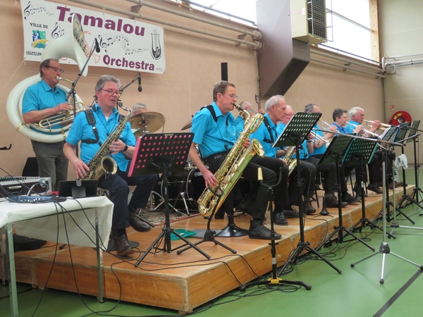 Le goûter des Ainés de Châtillon sur Seine a été animé par l'orchestre des Tamalous !