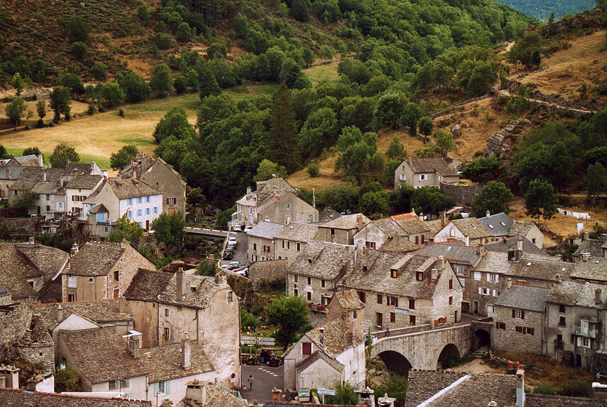 RÃ©sultat de recherche d'images pour "montvert cantal"