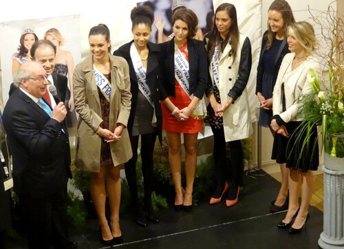 L'arrivée à Châtillon sur Seine de Miss France et de ses dauphines...