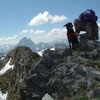 Pépite et Robert au sommet du Soum de Moundaut (2526 m)