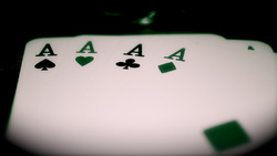 Keuntungan Bermain Texas Poker Online