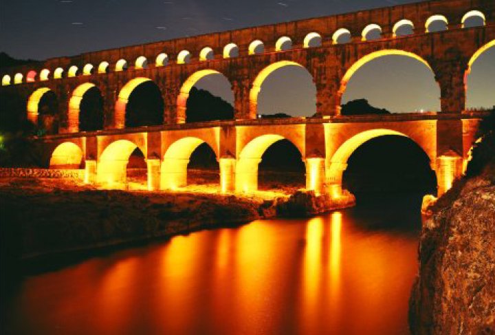 Le Pont du Gard - Découvrir - Office de Tourisme Cèze-Cévennes