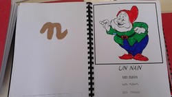 Les contes de A &agrave; Z: ab&eacute;c&eacute;daire rugueux