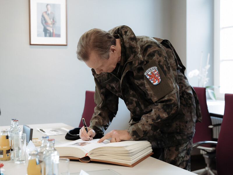 Visite de la caserne « Grand-Duc Jean » et du camp militaire de « Lagland »