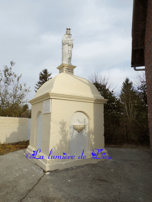 Liesse Notre-Dame, fontaine Notre-Dame de Liesse