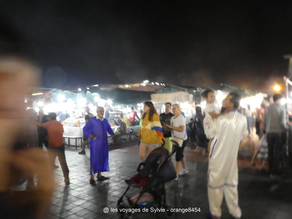 maroc - marrakech - jemaa el fna le soir