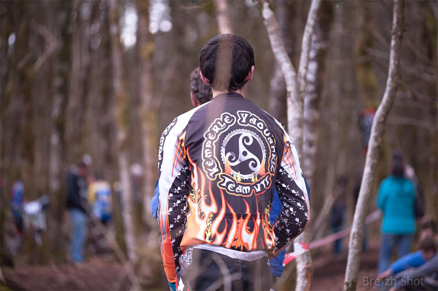 VTT Roches-du-Diable - Spectateur après l'épreuve