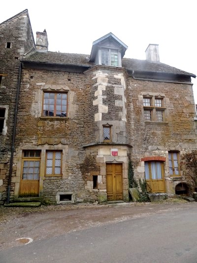 Le château de Châteauneuf en Auxois