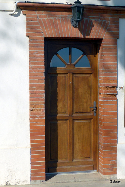 Espanès en 31 : église et portes ... n1