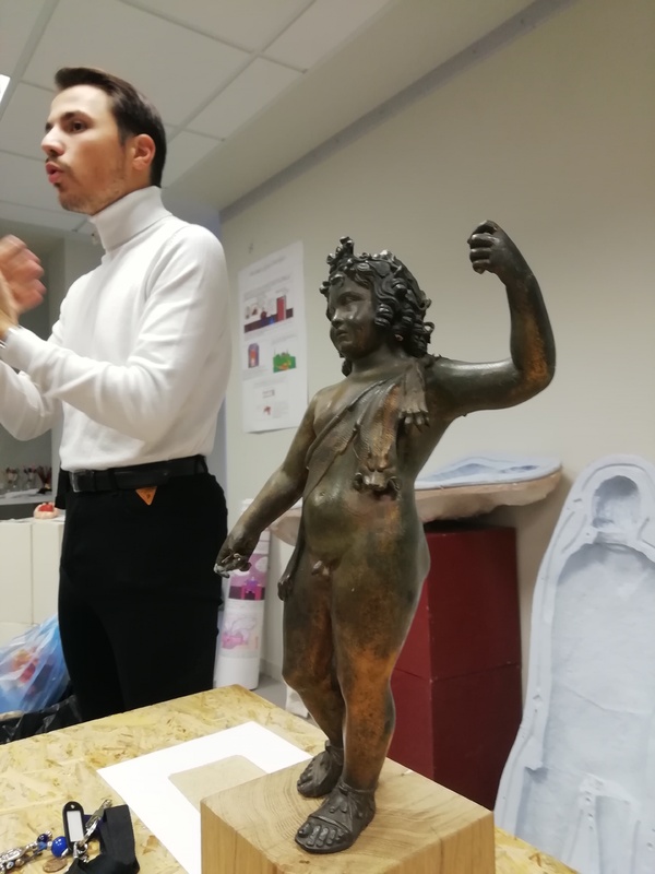 Les élèves de CM et CM2 de l'école élémentaire de Laignes exposeront leur travail sur la statue de Bacchus volée,  durant la nuit des Musées 2023 