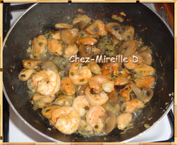 Moules et Crevettes Sauce au Curry