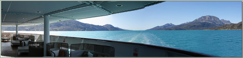 Navigation à vitesse réduite dans Kangerlussuatsiaq Fjord (Evighedsfjorden) - Groenland