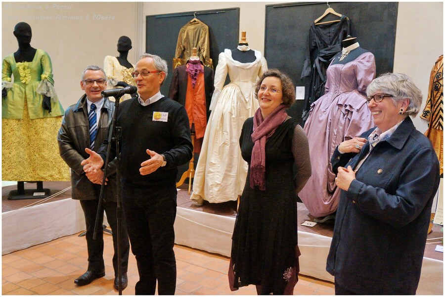 Exposition Costumes féminins à l'Opéra à Pornic 2015