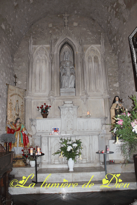 Moustiers Sainte Marie : L'église Notre-Dame de l'Assomption