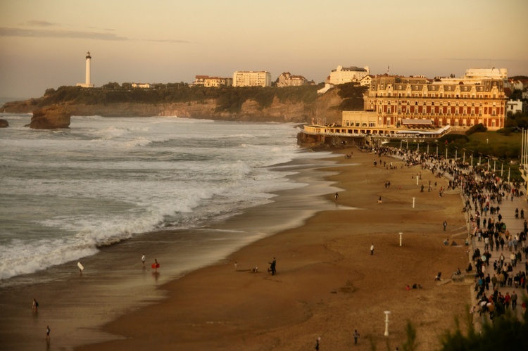 Biarritz ...la nuit tombe...