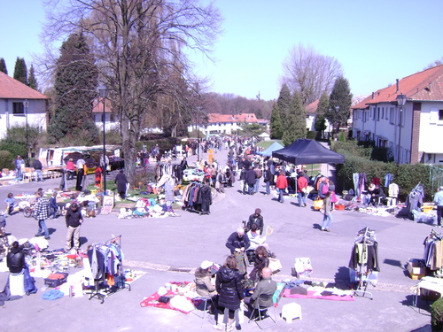 Grande brocante dans mon quartier ce 20 avril 2013