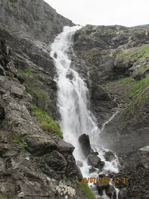 De Andalnes au glacier Briksdal