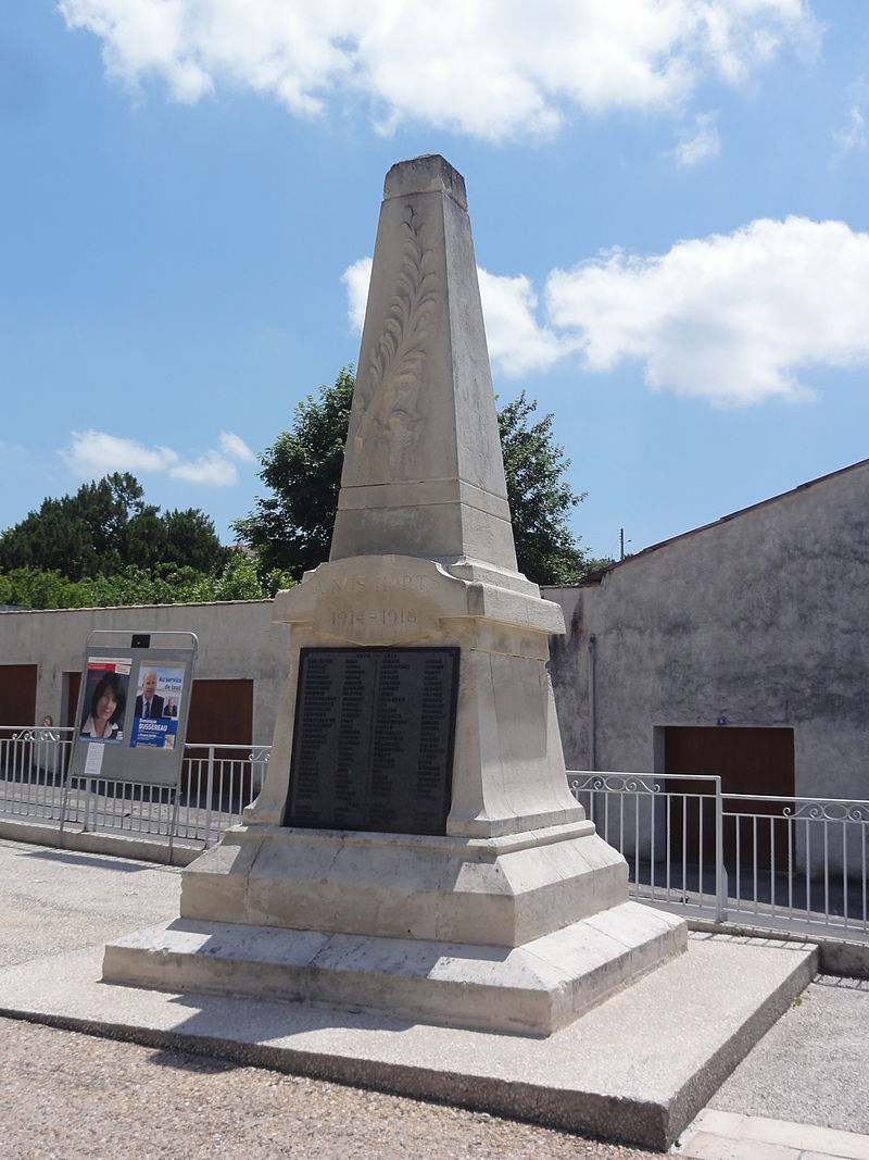 Mirambeau (Charente-Maritime) monument aux morts.JPG
