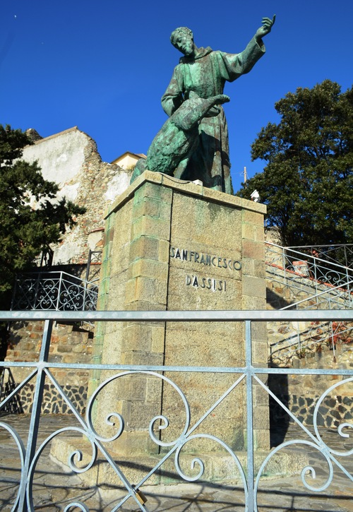 La statue de Saint-François d'Assise à Monterosso à Cinque Terre 