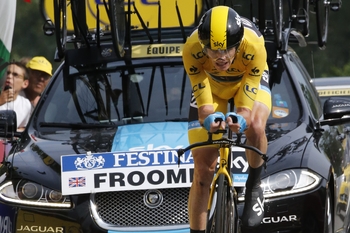 Froome l'emporte