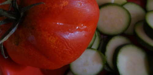 Clafoutis courgettes chèvre tomate et thon, au petit goût d'été 