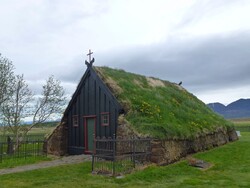 Les églises du nord de O à Þ