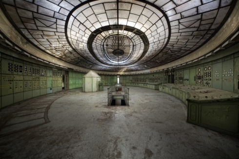 Salle de contrôle de la centrale électrique de Kelenföld à Budapest - batiment mystérieux