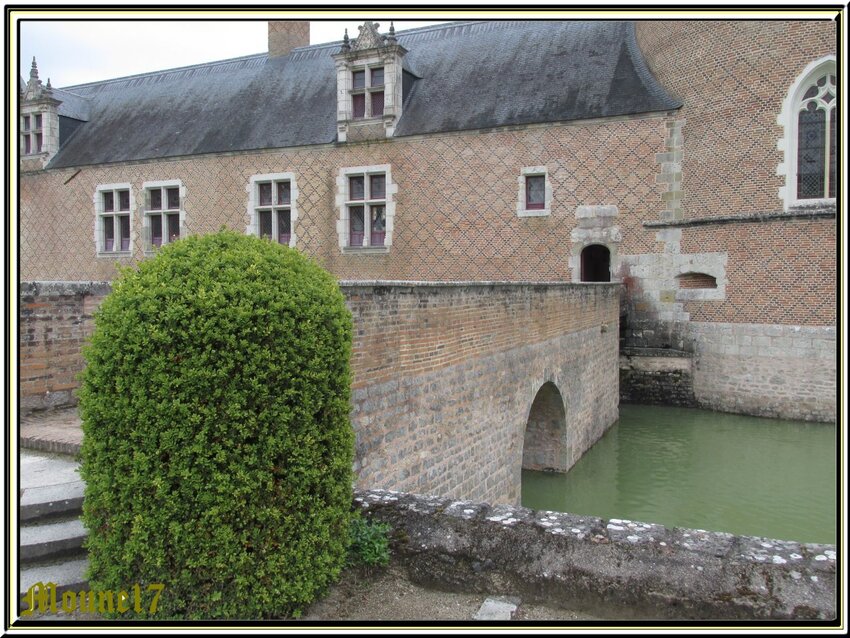 Le château de Chamarolles (loiret)
