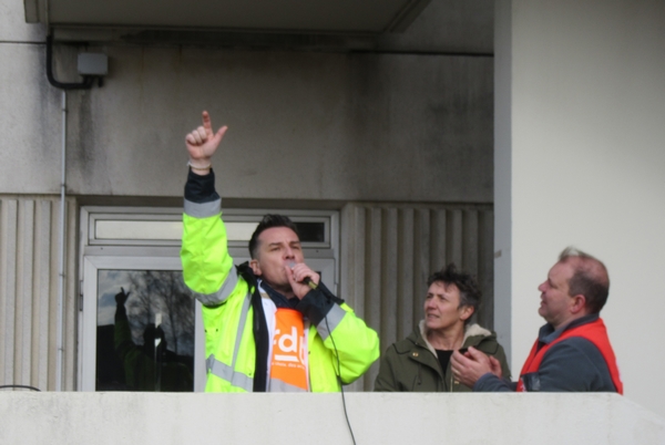 Les Châtillonnais sont venus très nombreux à la Manifestation de soutien des services de notre hôpital !...