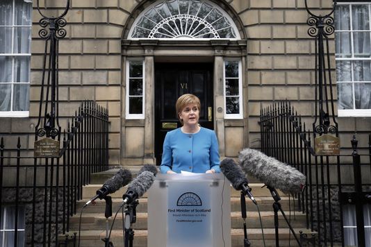 Jane Barlow / ap La première ministre écossaise, Nicola Sturgeon, le 25 juin.
