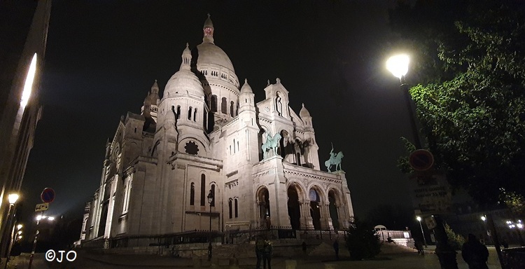 Paris by Night ...