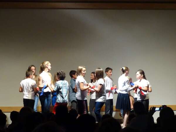 "Protégeons notre planète", un joli spectacle musical présenté par les élèves de l'école Saint-Bernard