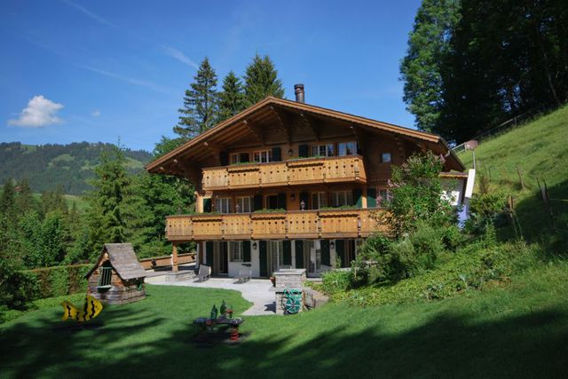 Johnny Hallyday vend son chalet suisse