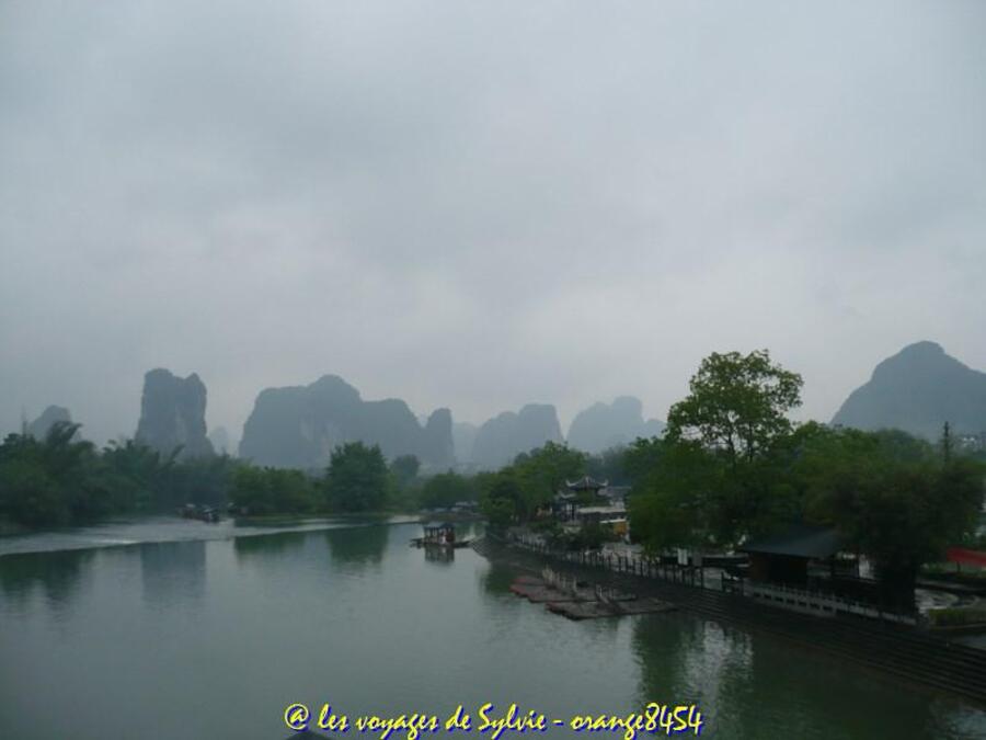 GUILIN PAYSAGE HABITANTS